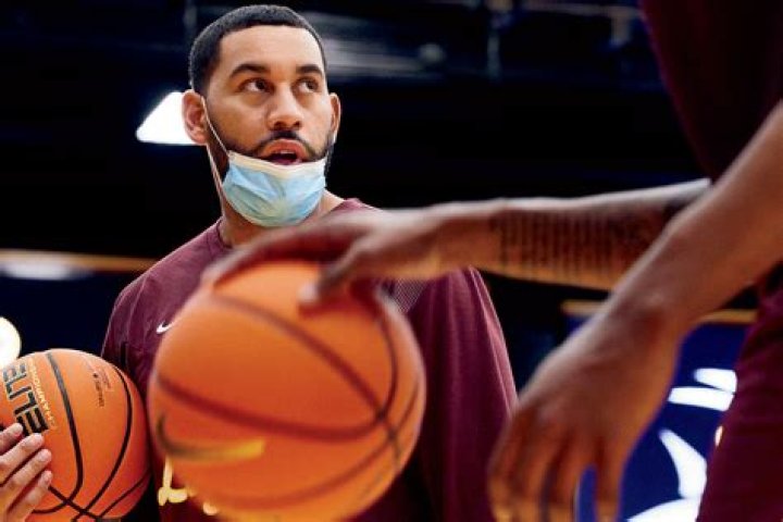 Denzel Valentine Bio: NBA & Awards [ 2023 Update]