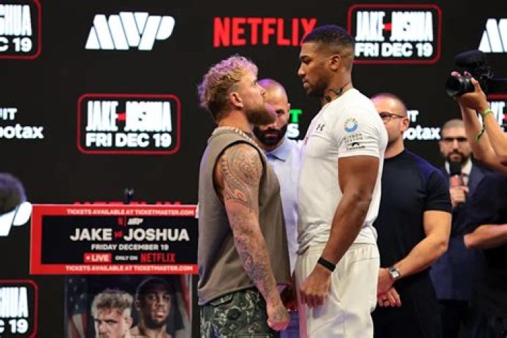 Drake Flicks It Up With Boxer Jake Paul For NYE ·