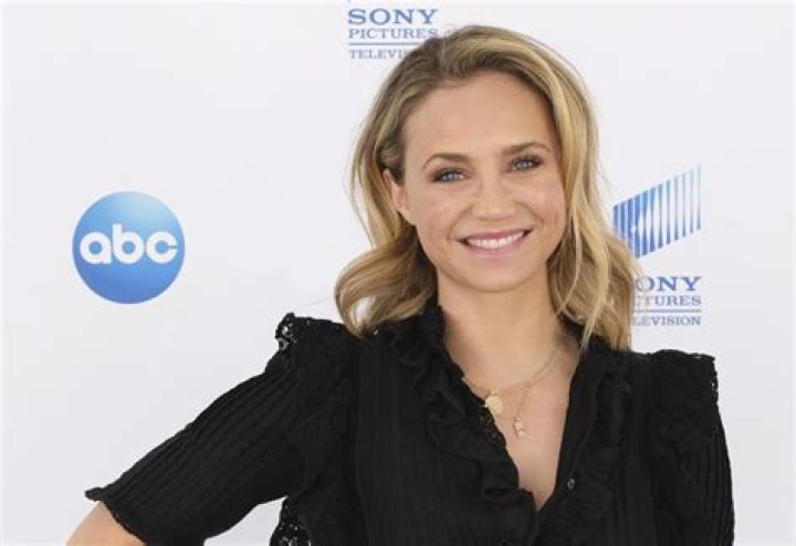 Fiona Gubelmann Biography, Age, Height, Husband, Net Worth, Family