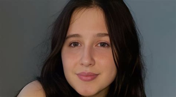 Ginny Hogan Age, Wiki, Biography, Height, Boyfriend, Instagram