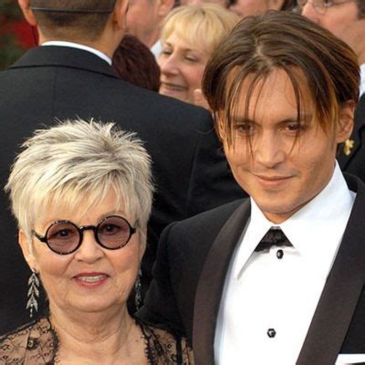 How Rich Is Johnny Depp Sister Debbie Depp? Husband, Facts & Photos |