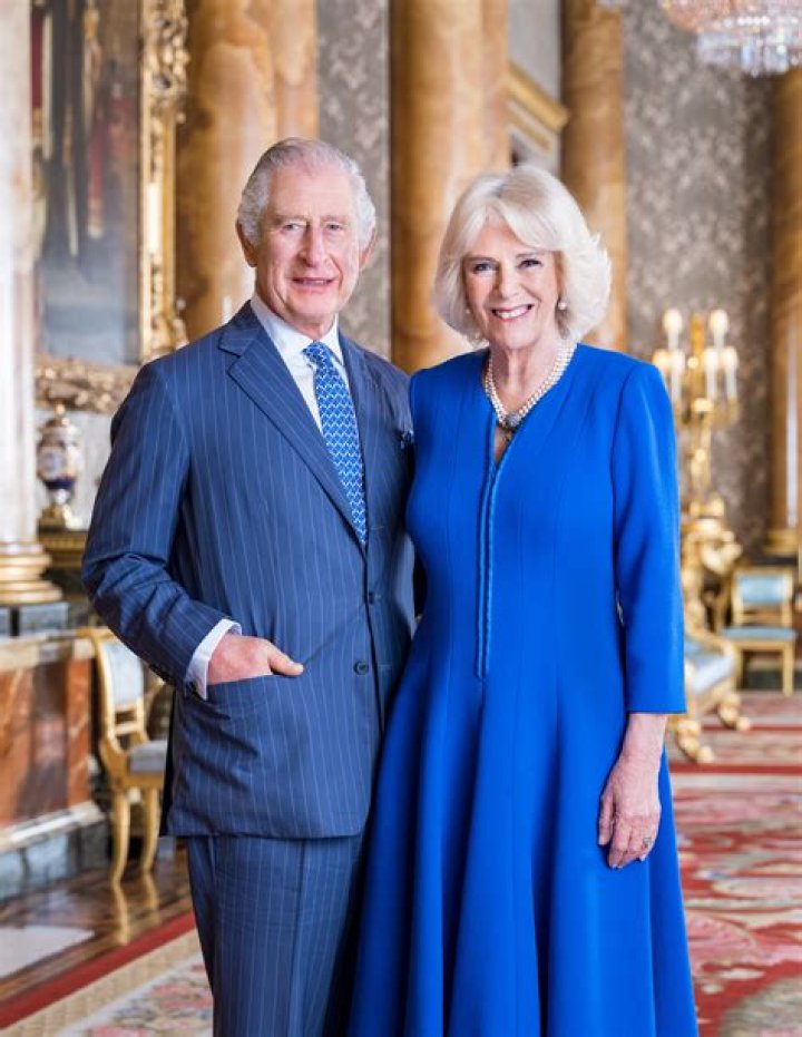 How Rich is Kellyannes Husband Actually? |
