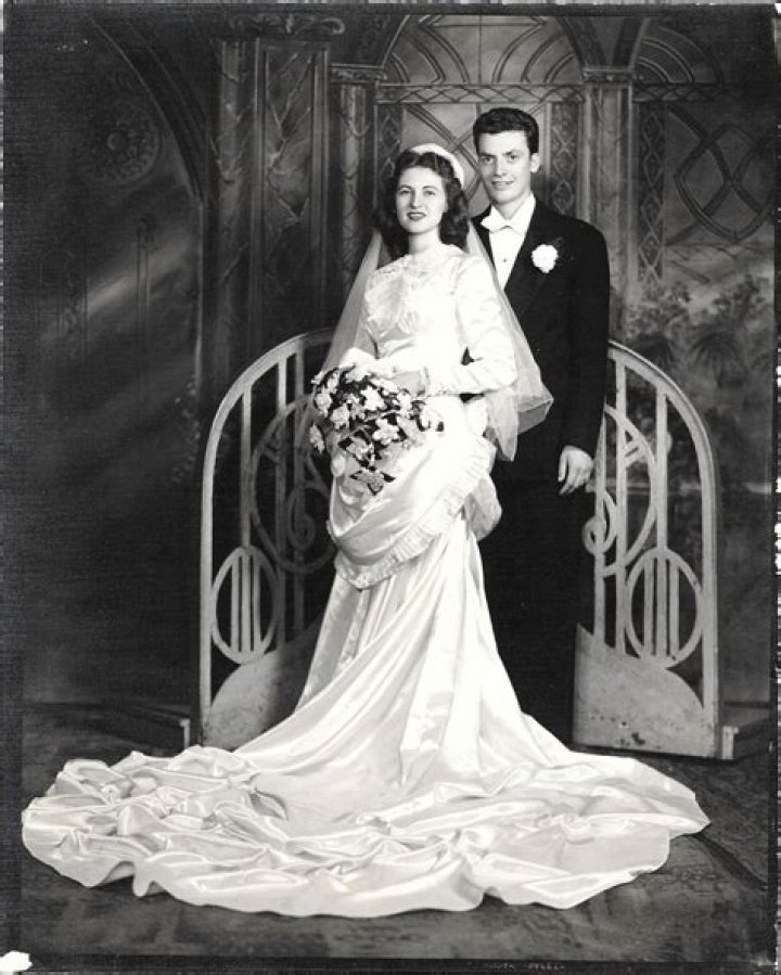 Is Evelyn Taft Happy Married To Husband Ross Resnick? Her Past Affairs And Dating History