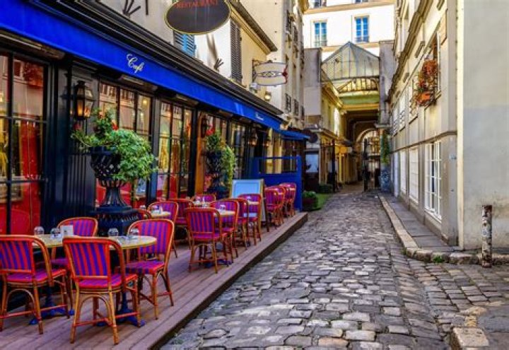Is it rude to tip in France? |