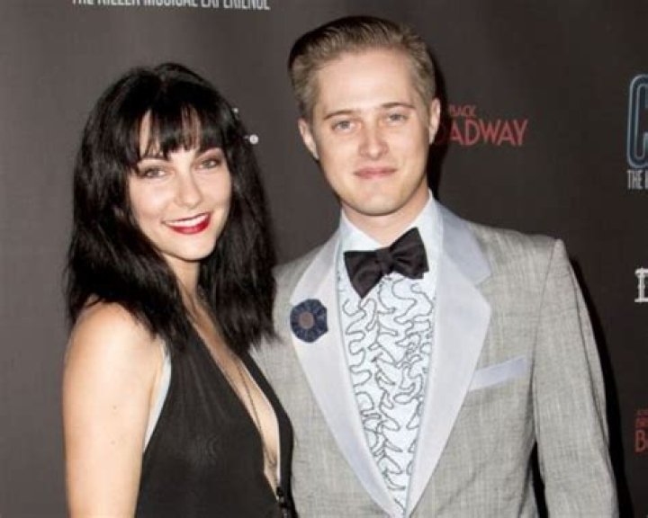 Is Lucas Grabeel Married to Wife? or Dating a Girlfriend? ·