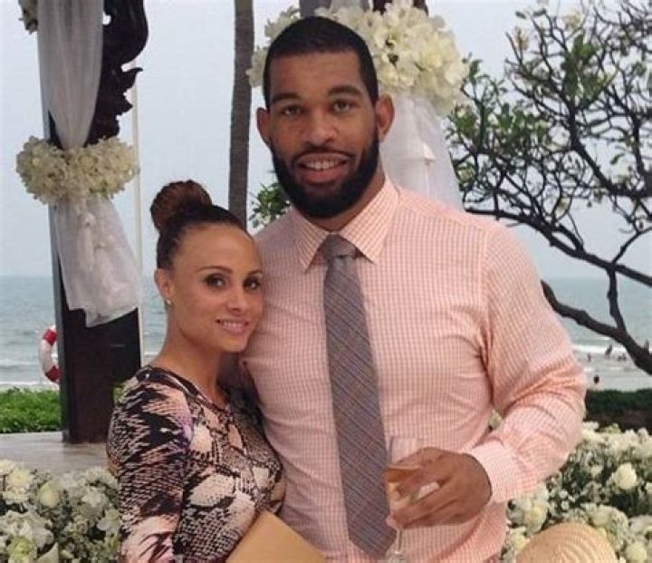 Is NFL Julius Peppers Married or Engaged and Who Is His Wife or Fiance? |