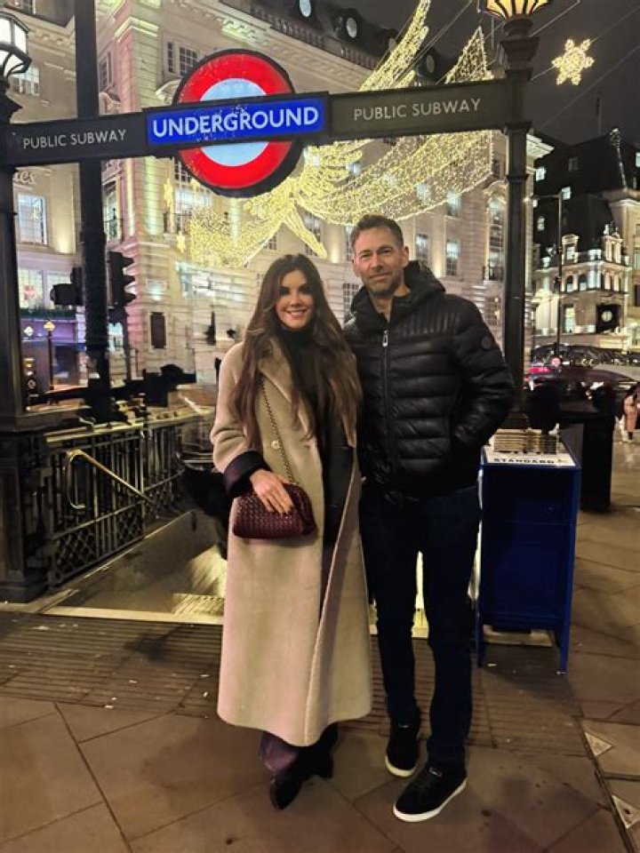 Is Ron Schara Daughter Married? Everything On Laura Schara Age And Husband Details To Know