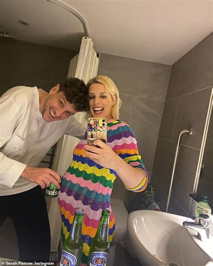 Is Sara Pascoe Pregnant? Who is Sara Pascoe Husband?