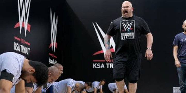 Is Von Wagner WWE Dad Wayne Bloom? Wrestler’s Family Life Explored