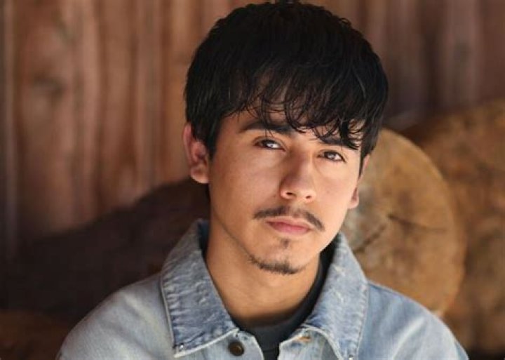 Ivan Cornejo Bio, Wiki, Age, Family, Wife, Music, Albums and Net Worth