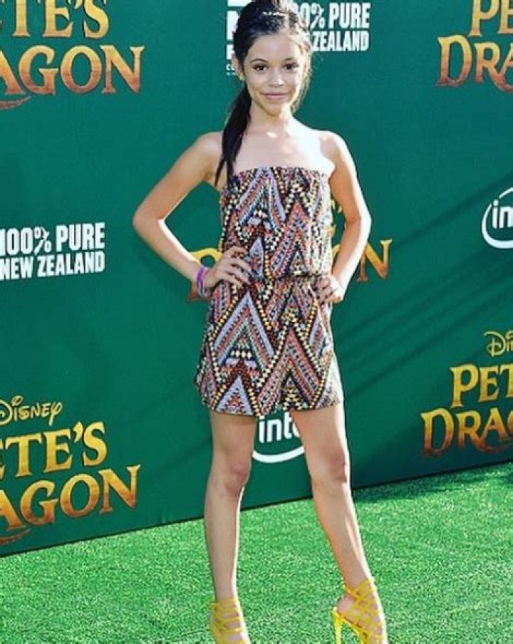 Jenna Ortega Height, Age & Measurements – How Tall is Jenna Ortega?