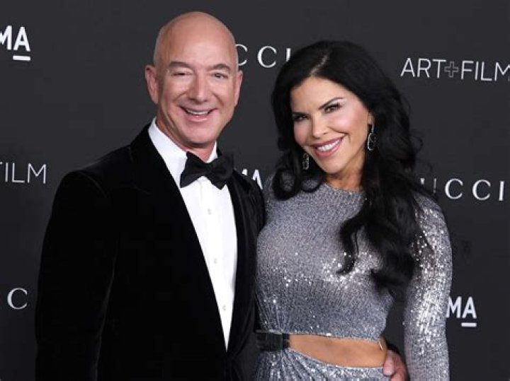 Lauren Sanchez Net Worth and Other Facts About the TV Personality and Jeff Bezos Girlfriend
