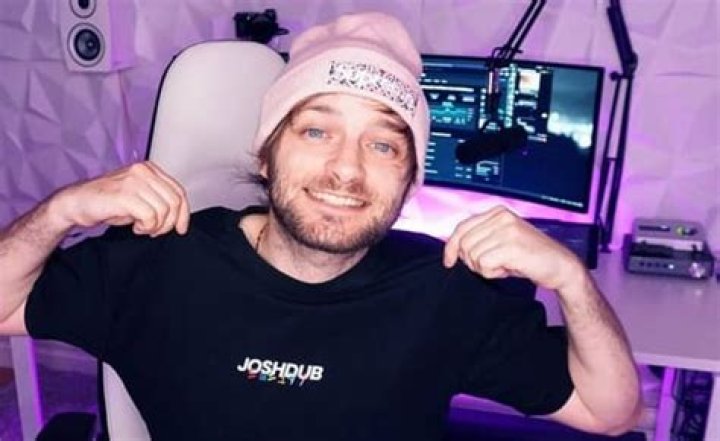 Mkiceandfire Did A Face Reveal? Everything To Know About The YouTuber