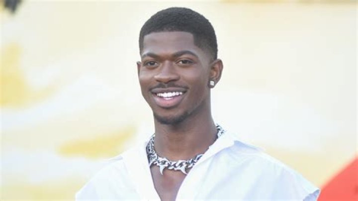 People Actually Thought Lil Nas X Was Pregnant After Seeing This Pic