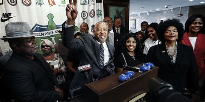 Sam Watson Boxing Net Worth and Career Earnings, How Rich Is Mayweather Adviser?