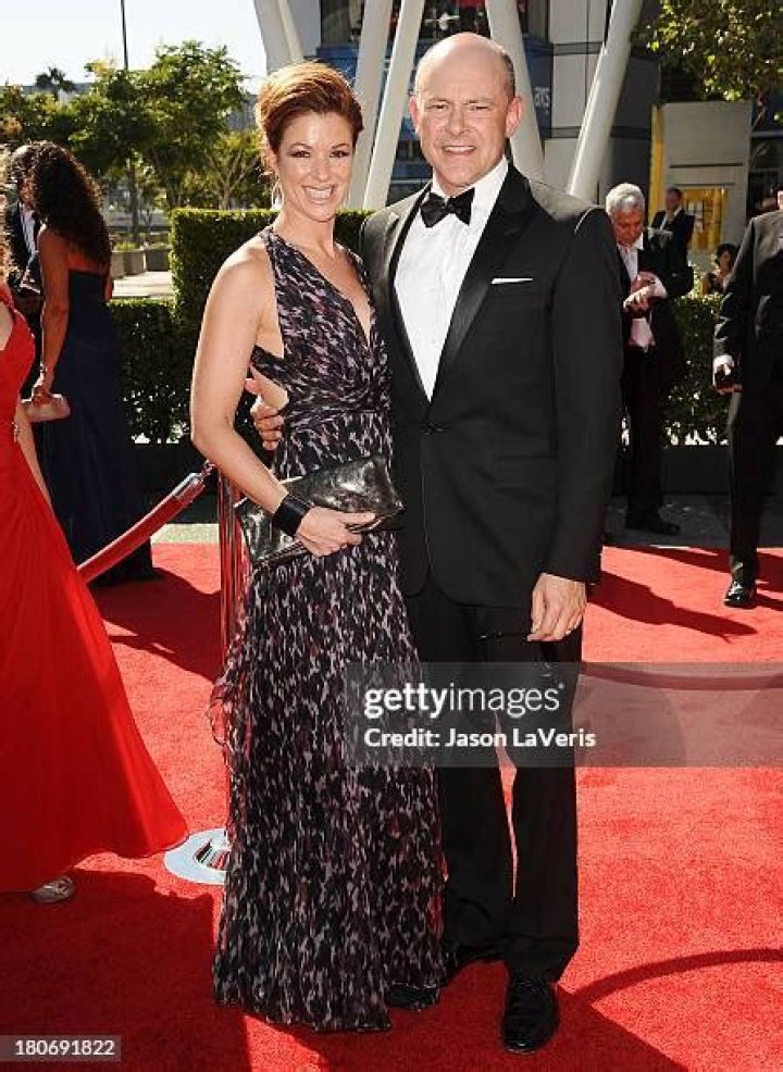 Sandra Corddry Wiki, Family, Age, Biography, Children – Rob Corddry Wife
