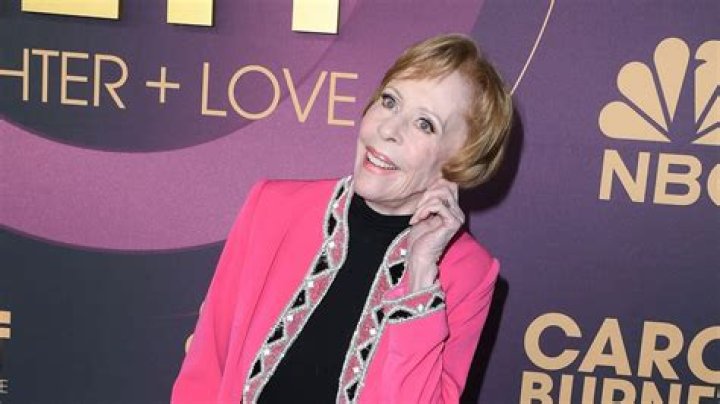 The Reason Behind Carol Burnett's Signature Ear Tug Is the Most Endearing Thing Ever