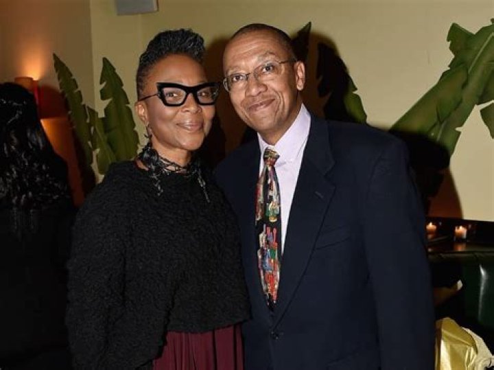 Who Is Dr. Roy Jonathan Cobb? Everything To Know About Suzzanne Douglas Husband ·